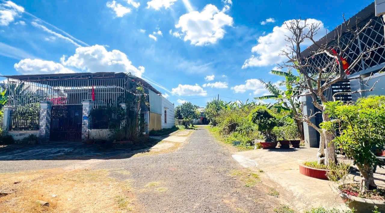 Đất nền Hẻm Phan Chu Trinh, Thống Nhất 100m² giá 700 triệu - Cơ hội đầu tư hấp dẫn!