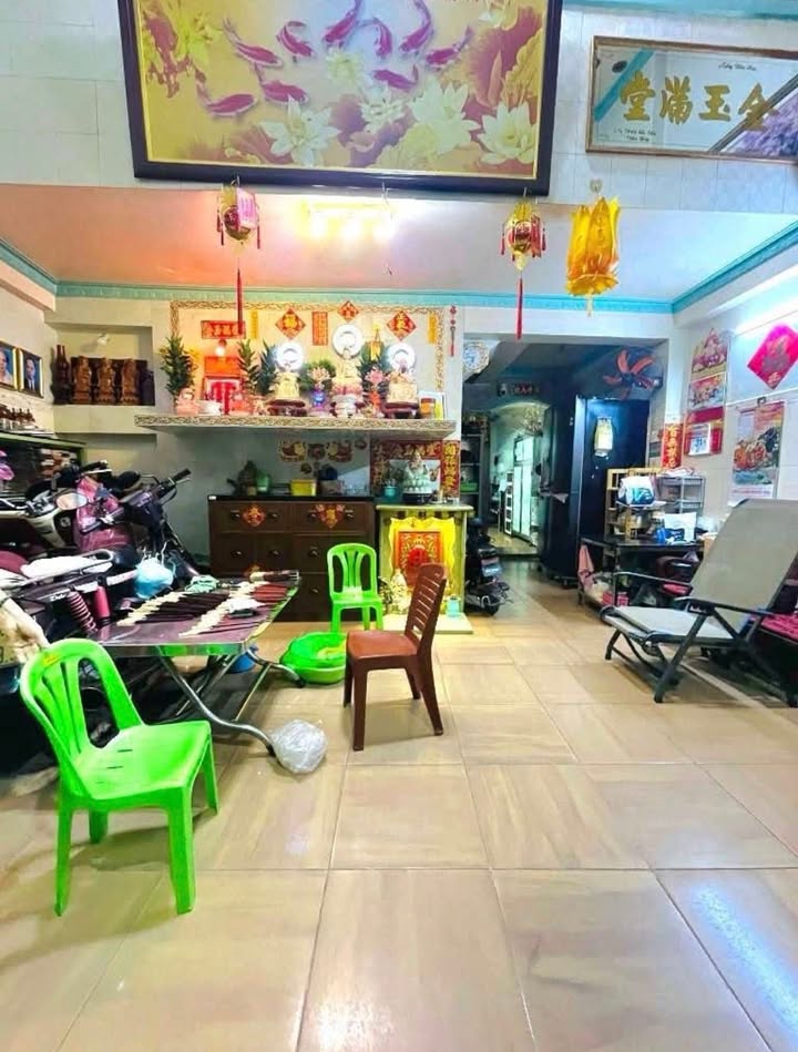 Nhà 4 tầng hẻm 4m Văn Thân, Quận 6 - 5PN giá 6 tỷ - Cơ hội vàng cho gia đình bạn!