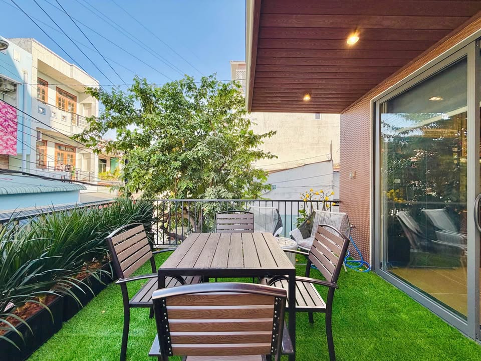 Nhà phố Gò Vấp 120m² giá 18 tỷ - Thang máy, xe hơi ngủ trong nhà