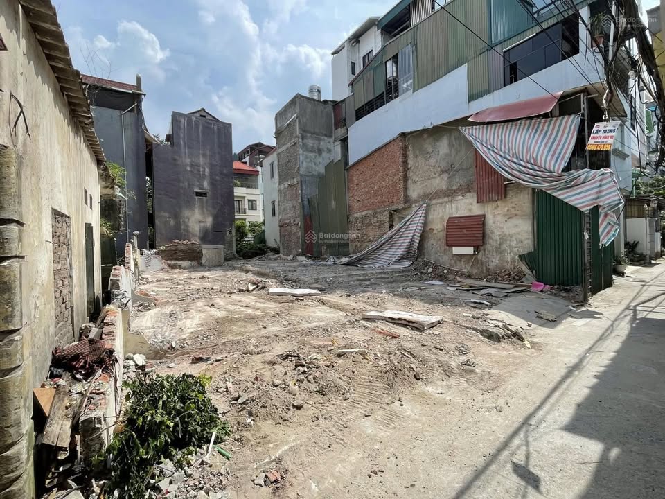 Đất Ngọc Thụy Long Biên 97m² giá 17.8 tỷ - Vị trí đắc địa, pháp lý rõ ràng!