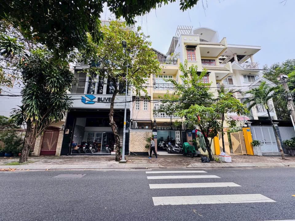 Nhà phố mặt tiền đường số 40 KDC Tân Quy Đông, Quận 7, 108m², giá 25.5 tỷ - Đầu tư sinh lời tuyệt vời!