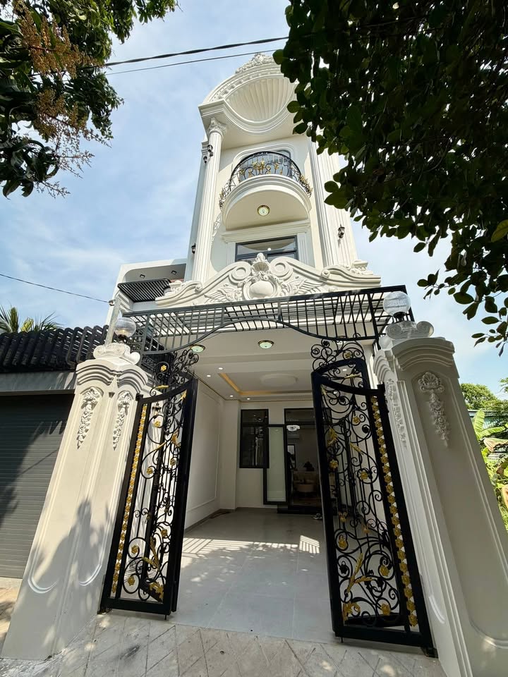 Nhà 2 tầng ở Mỹ Tho 72m² giá 4.85 tỷ - Ô tô vào tận nơi!