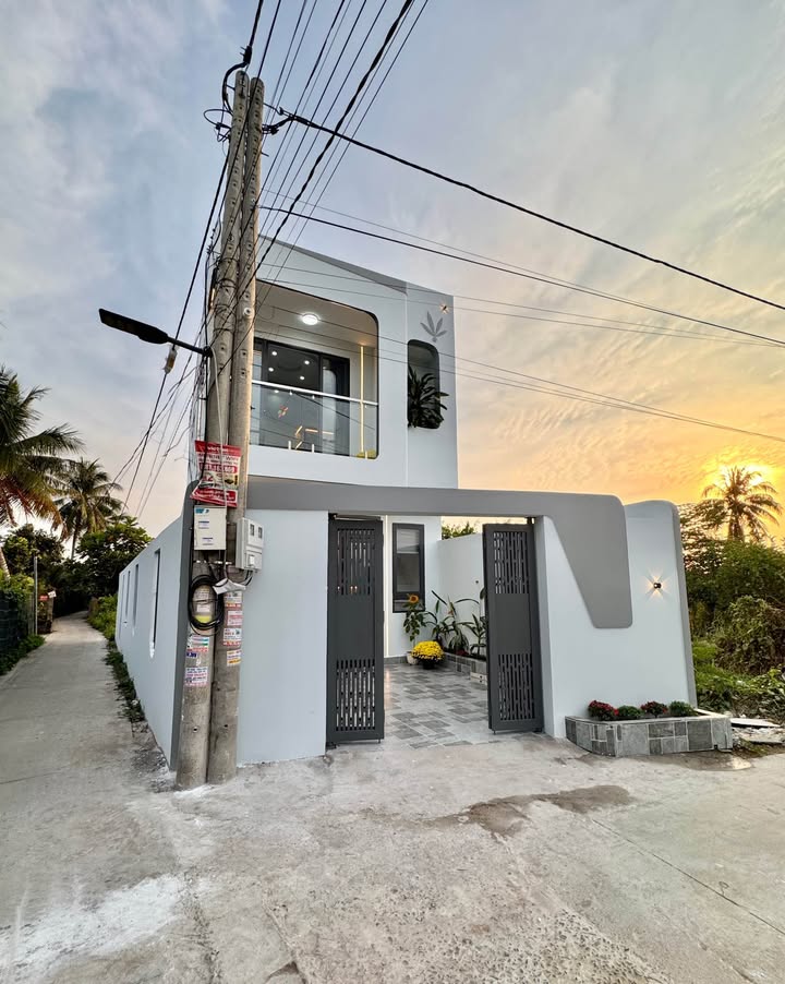 Nhà Lầu Khu Phố Mỹ Lương, 90m² giá 1.79 tỷ - Nội thất đầy đủ, thương lượng!