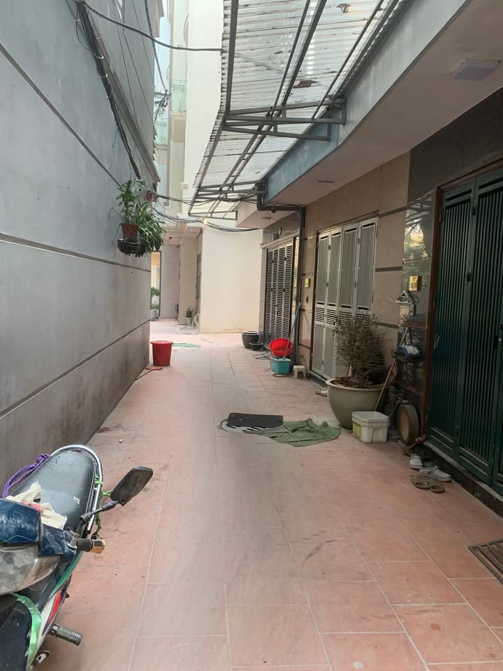 Nhà phố Ngọc Thụy 43m² giá 13 tỷ - Ô tô vào tận cửa, sẵn sàng ở ngay!