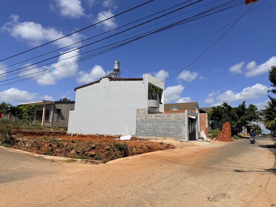 Đất nền 2 mặt tiền đường B, Cư Êbur 154m² giá 2.55 tỷ - Cơ hội đầu tư hấp dẫn!