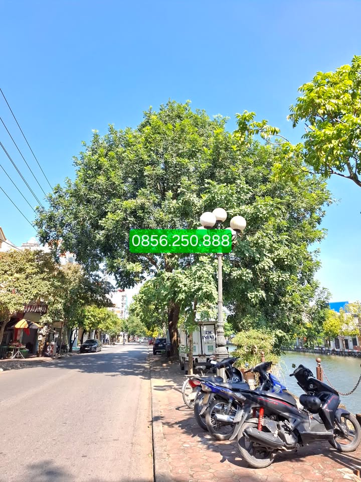 Nhà 3 tầng mặt đường Hồ Vũ Trọng Phụng 168m² giá 10.08 tỷ - Phong thủy tốt, không gian hữu tình!