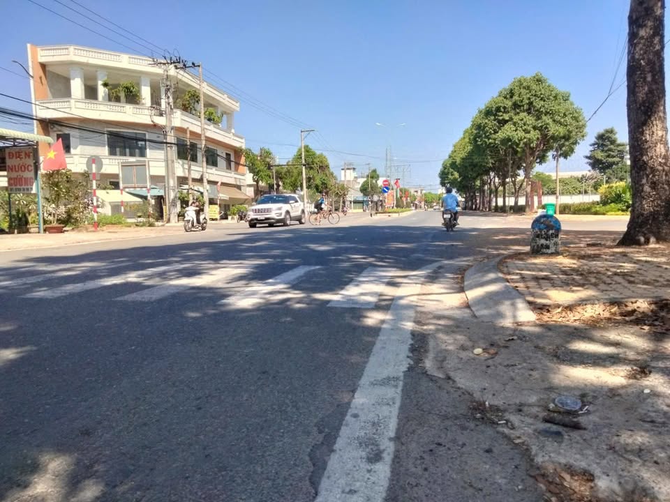 Cho thuê mặt tiền kinh doanh tại Tái Định Cư Hắc Dịch 125m² - Lợi nhuận kép cho nhà đầu tư!