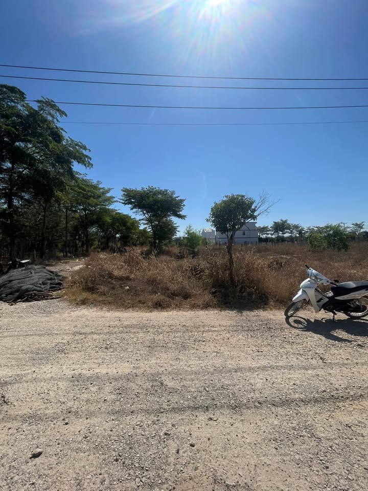 Đất 2 mặt tiền KDC Sài Gòn - 175m² - Giá thỏa thuận hấp dẫn!