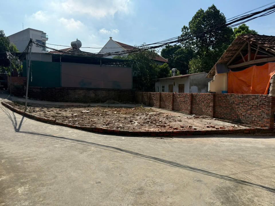 Đất nền Phường Nông Trang 186m² giá thỏa thuận - Cách chợ Gốc Đa chỉ 100m!