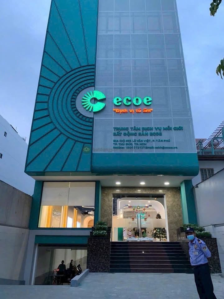 Toà Nhà Mặt Tiền Thương Mại Lê Văn Việt, Quận 9, 400m² - Đầu Tư Sinh Lời Ngay!