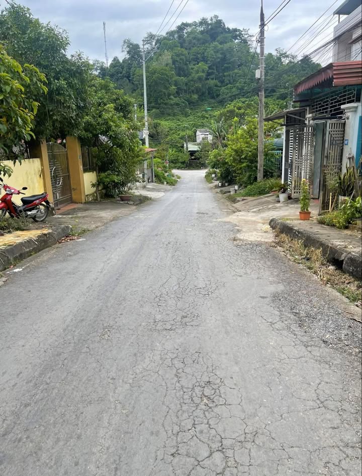 Đất nền chính chủ ngõ 22 Lê Hoàn 104m² giá chỉ 1.7 tỷ - Đầu tư sinh lời!