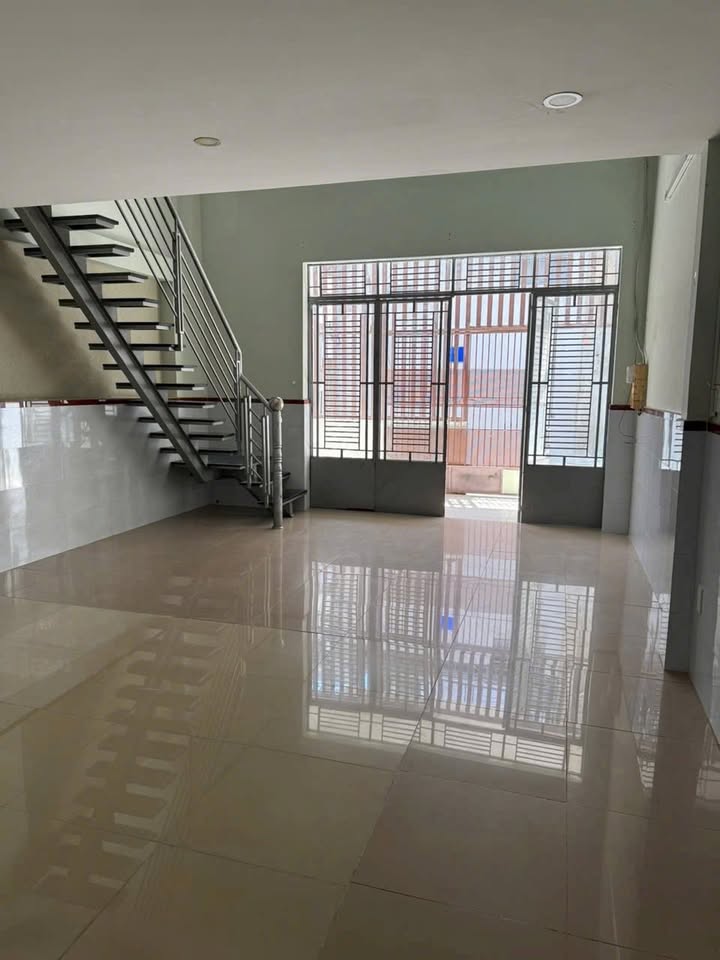 Nhà cấp 4 tại Đường Tân Thới Nhất, Quận 12 - Giá 4.75 tỷ - Thương lượng ngay!