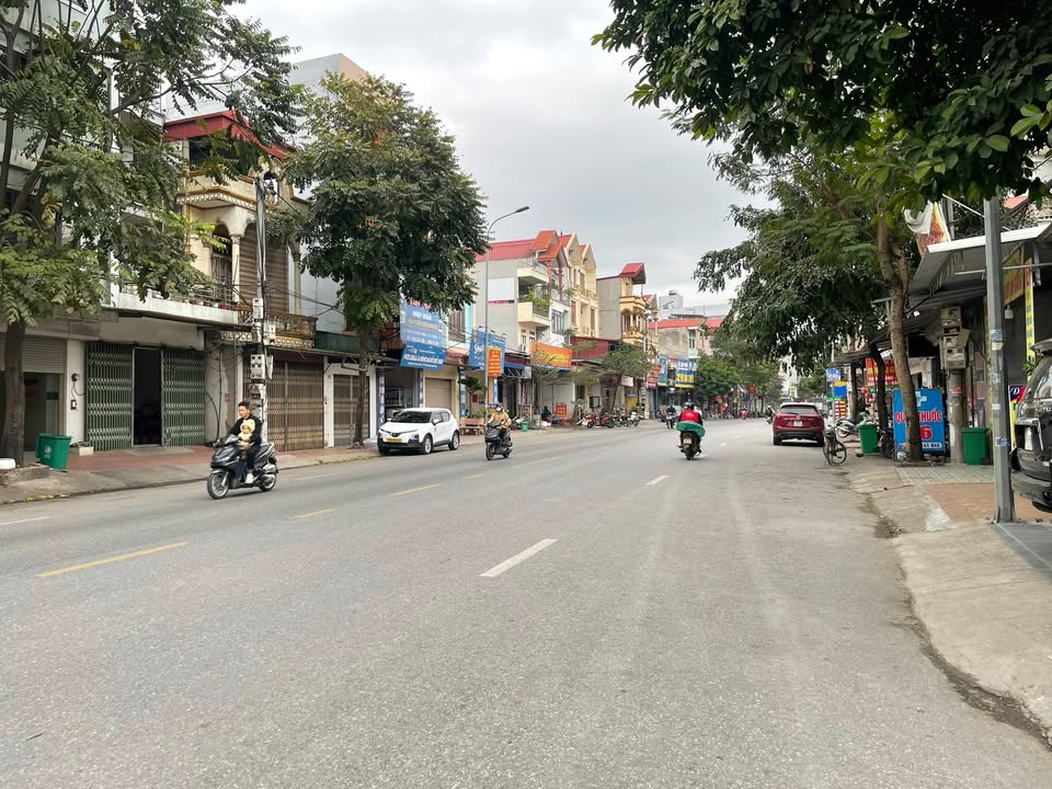 Nhà 3 tầng tại Đông Yên, Yên Phong 84,7m² giá chỉ 3 tỷ - Phù hợp kinh doanh và ở