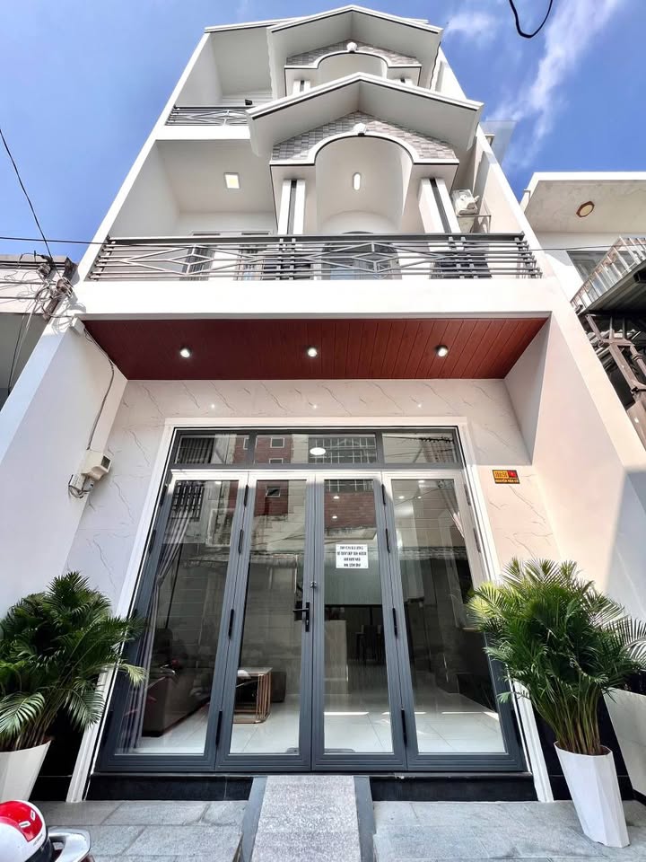 Bán nhà 1 trệt 2 lầu hẻm 388z, P Tân An, 3.68 tỷ - Nội thất đầy đủ, vào ở ngay!