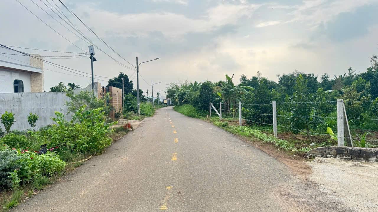 Đất thổ cư 350m² xã Long Tân giá 1.5 tỷ - Ba mặt tiền thông thoáng