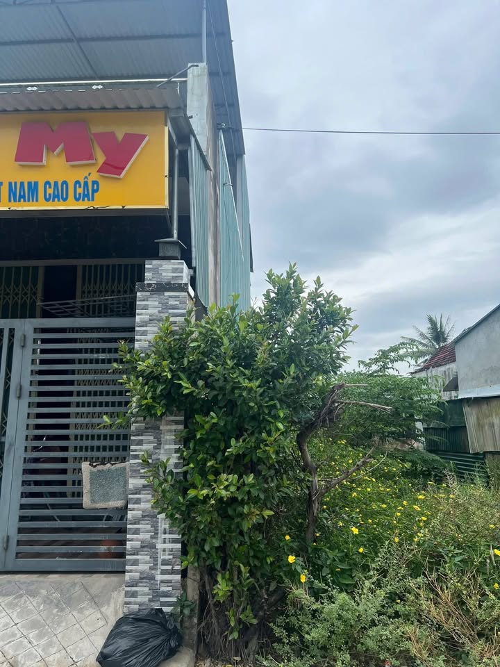 Bán gấp nhà mặt tiền Lê Thánh Tông, Nghĩa Hành 190m² - Giá chỉ 1.35 tỷ!