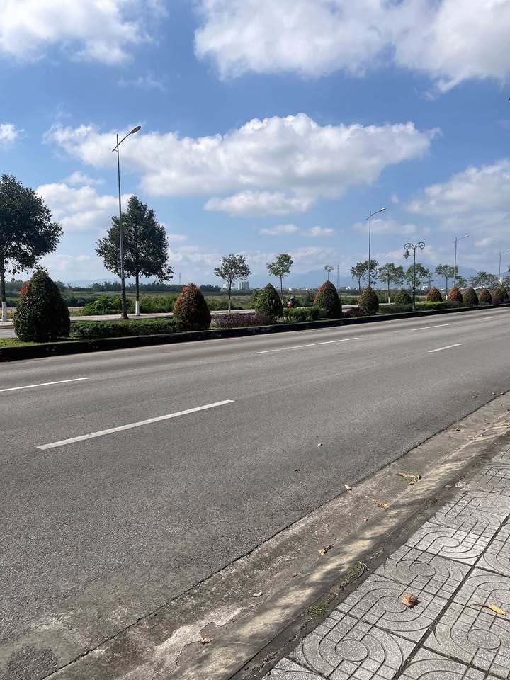 Đất nền mặt tiền Hoàng Sa, Trương Quang Trọng, 321.7m² - Sổ đỏ chính chủ!