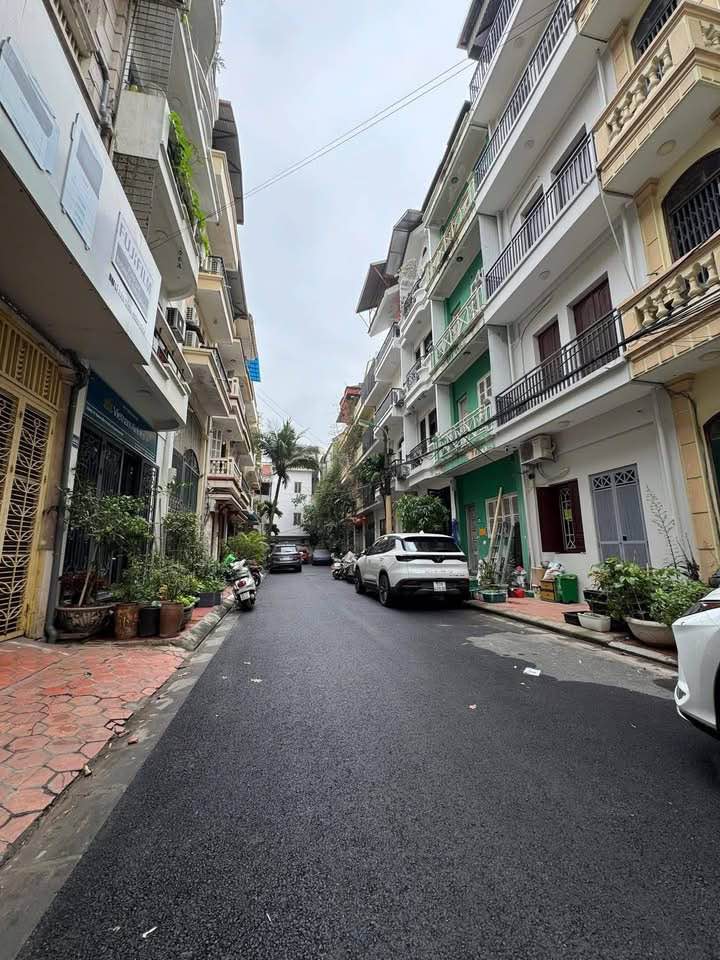 FrontHouse Tôn Đức Thắng Đống Đa 77m² giá 24.9 tỷ - Khu VIP, ô tô tránh