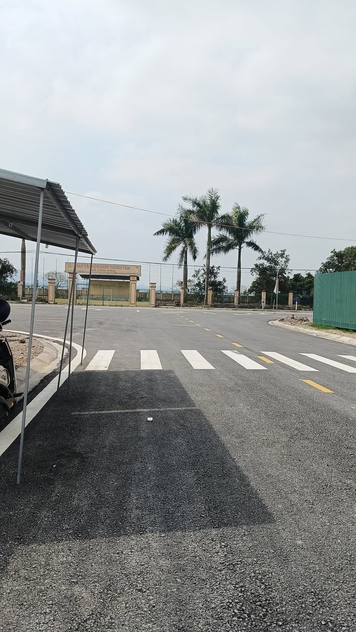 Mặt bằng cho thuê tại Xã Yên Hòa, Huyện Yên Mô, Ninh Bình - Giá thỏa thuận, tiện ích đầy đủ!