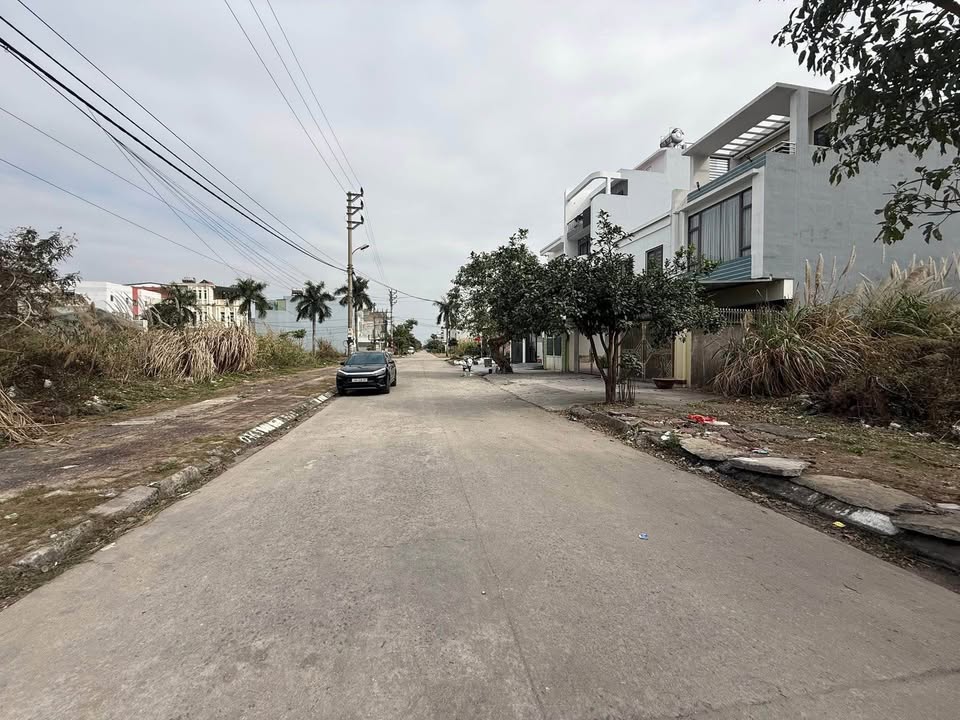 Đất nền Cẩm Bình, Cẩm Phả 100m² giá 2.5 tỷ - Gần biển và bãi tắm