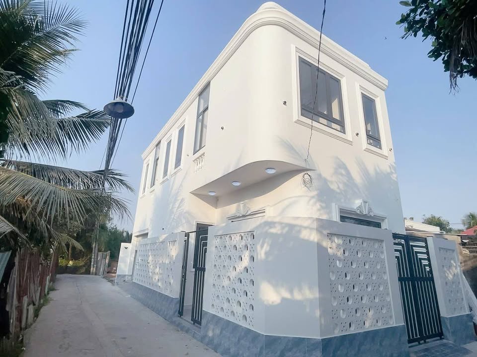 Nhà góc 2 mặt tiền tại Mỹ Phong 85m² giá 2.65 tỷ - Đón xuân sang trọng!