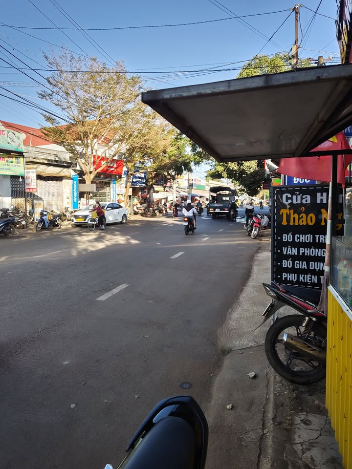 Nhà riêng hẻm cấp 1 xã Ea Kao 286m² giá 3.3 tỷ - Cơ hội hiếm có!