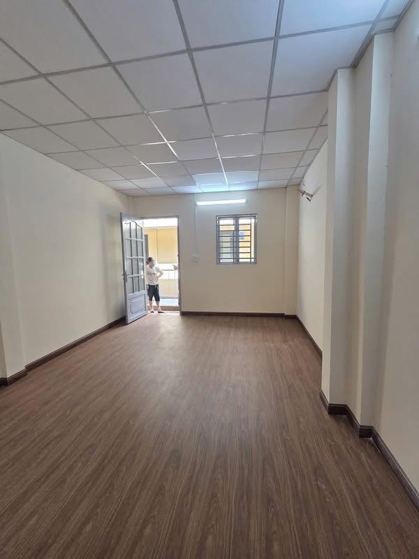 Phòng cho thuê tại Đường Hòa Bình, Quận 10 - Diện tích 25m², giá rẻ cho gia đình và sinh viên!