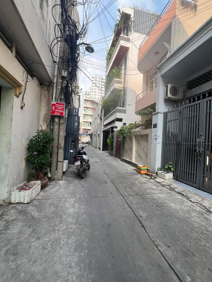 Nhà phố Tân Sơn Nhì, Quận Tân Phú 44m² giá 5.5 tỷ - Thiết kế hiện đại 3 tầng