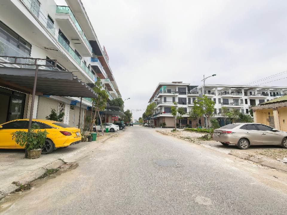 Townhouse Tân Thành 2 Thanh Hóa 90m² giá 5 tỷ - Vị trí đắc địa gần công viên!
