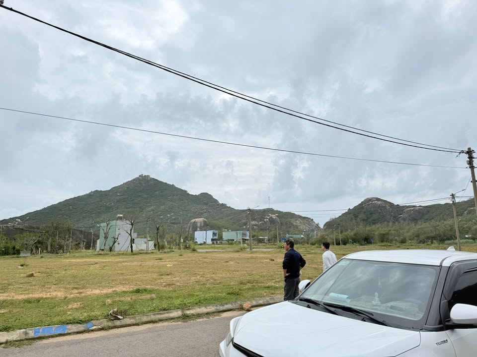 Đất nền Cát Tiến, Bình Định 200m² giá 1 tỷ - Đầu tư sinh lời lý tưởng!