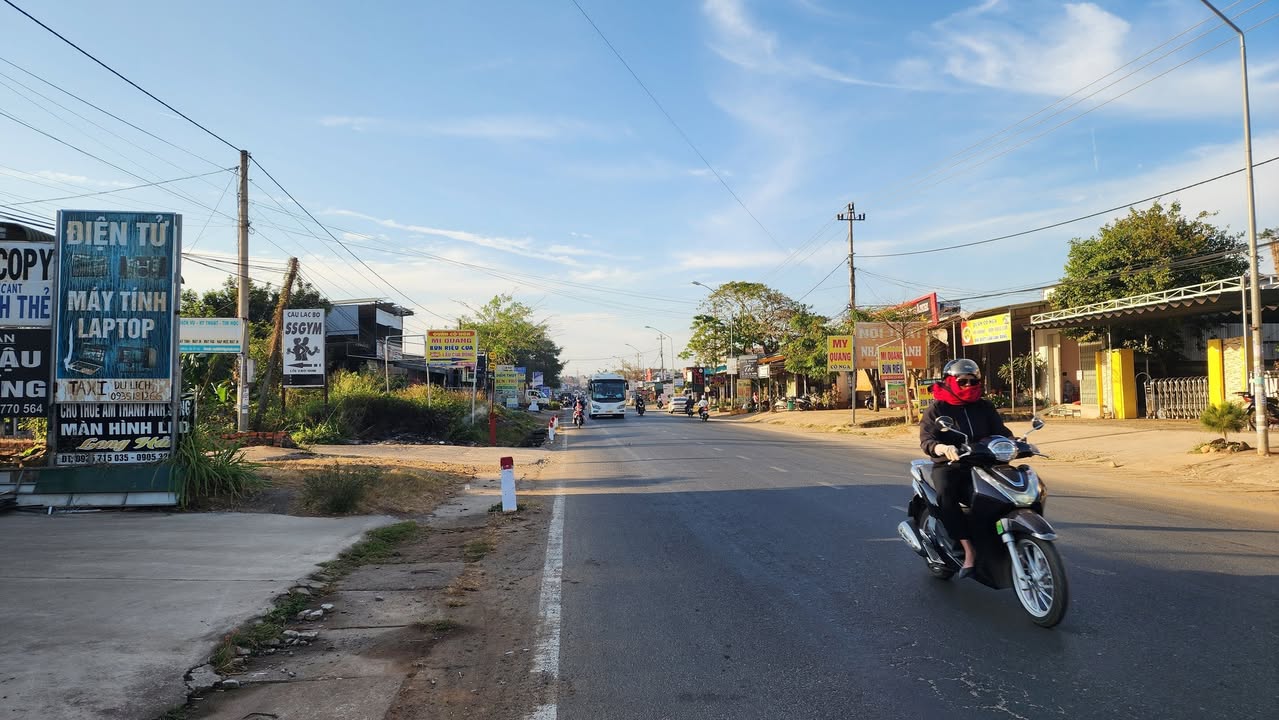 FrontHouse tại Xã Ea Tiêu, Huyện Cư Kuin 450m² giá 5 tỷ - Đầu tư sinh lời ổn định!