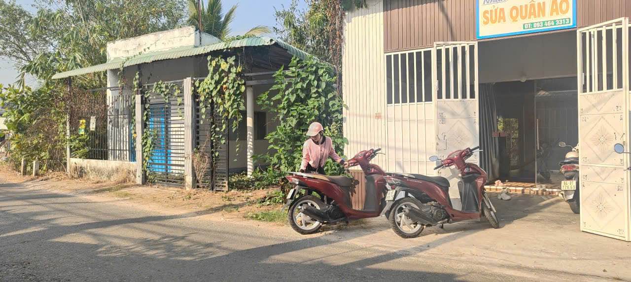 Nhà mặt tiền kinh doanh Long Phước 33,9m² giá chỉ 400 triệu - Thích hợp đầu tư!