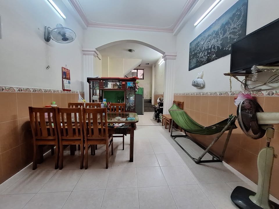 FrontHouse mặt tiền đường Thăng Long, Phường 4, Quận Tân Bình, 99m² - Kinh doanh đắc địa!