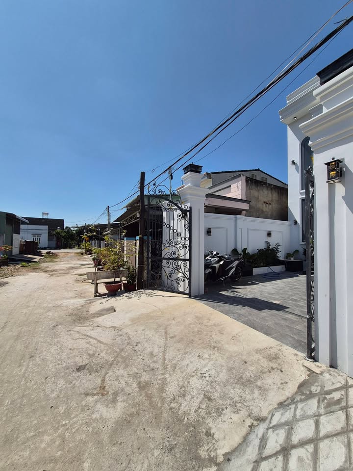 Nhà 1 Trệt 1 Lửng Khu Phố Long Mỹ, Tây Ninh 130m² Giá 2.45 Tỷ - Đường An Dương Vương