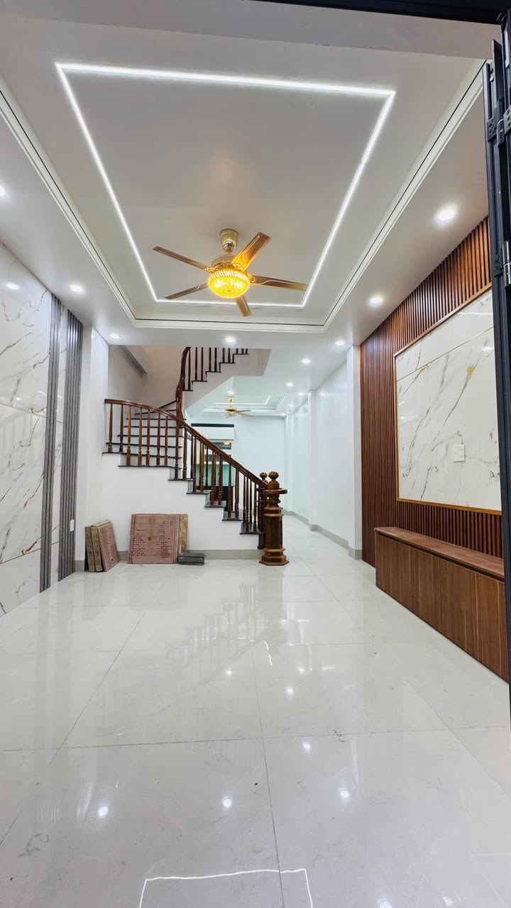 Nhà 3 tầng tại Vincom, P. Quang Trung, Thái Bình 43,6m² giá chỉ 2,x tỷ - Cơ hội không thể bỏ lỡ!