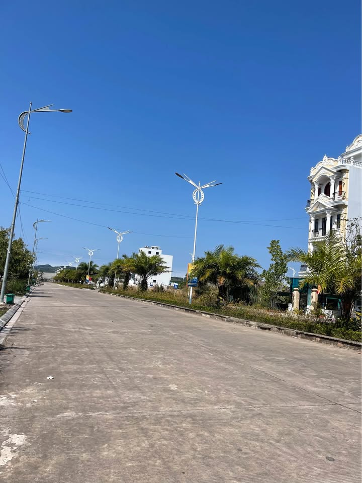 Đất nền đường đôi Km3 Hải Yên 90m² giá 2.9 tỷ - Cơ hội đầu tư tuyệt vời!