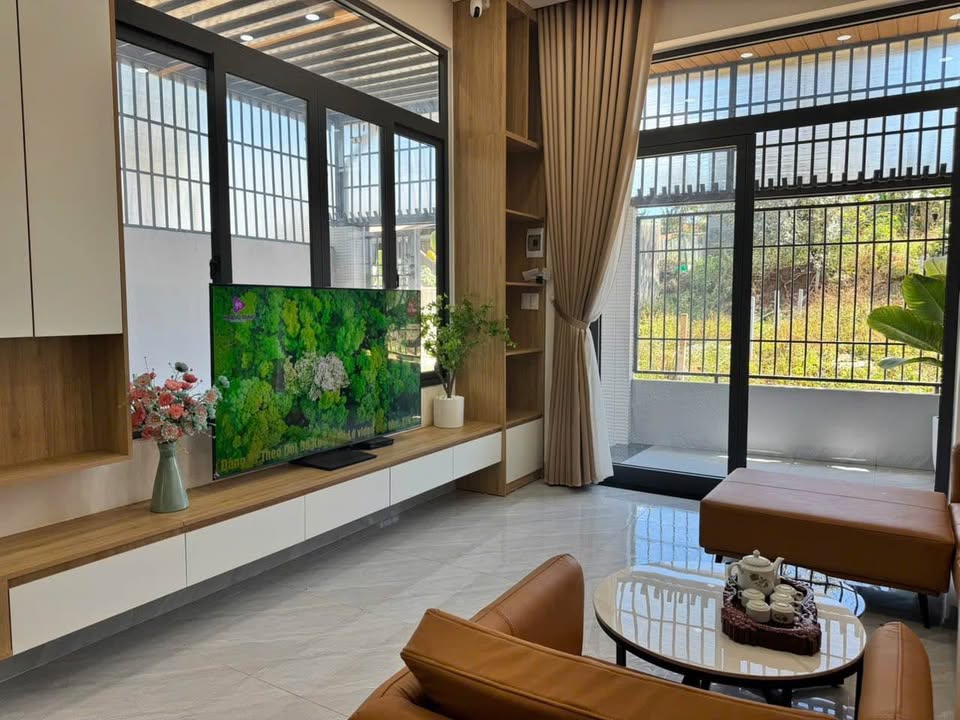 Nhà đẹp mới xây tại hẻm 473 Y Moan, Buôn Ma Thuột - 109m² giá 2.85 tỷ - Thiết kế hiện đại, sẵn sàng vào ở!