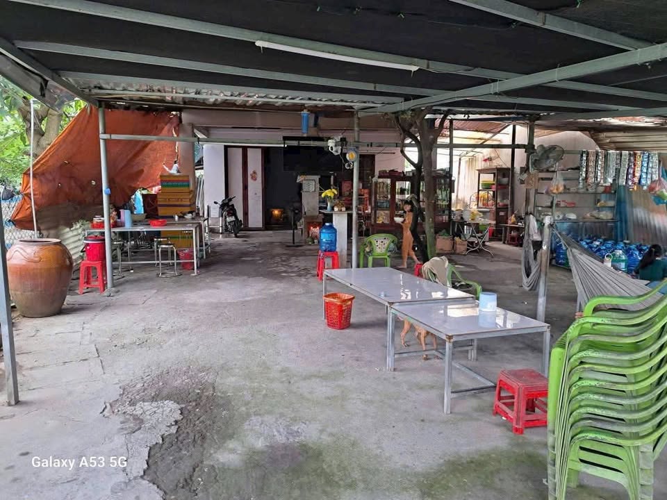 Nhà cấp 4 Ấp 3B, xã Phước Lợi, 320m² giá 2,3 tỷ - Khu vực thuận tiện xe hơi vào tận nhà!