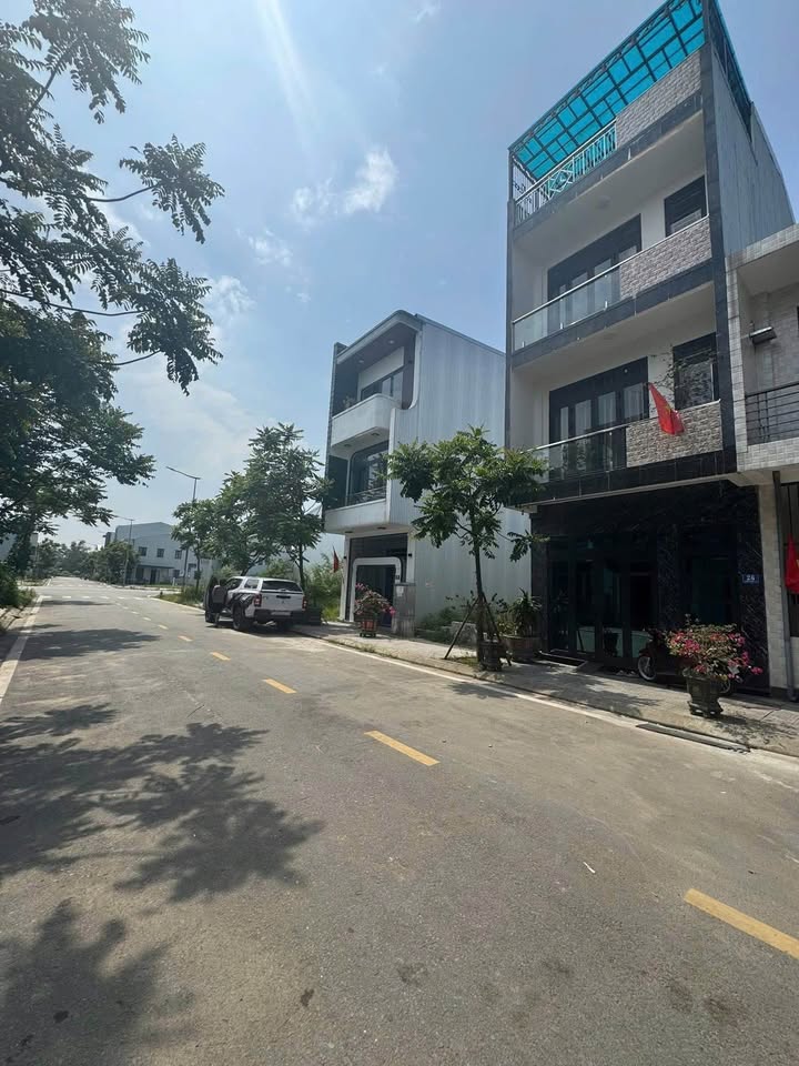 Nhà 2 tầng full nội thất KQH Hương Sơ 61,1m² giá 2,3 tỷ - Chỉ việc vào ở ngay!