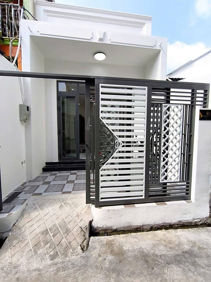 Nhà mới hẻm Thành Thái, Rạch Giá 102m² giá 1.55 tỷ - Sẵn sàng vào ở ngay!