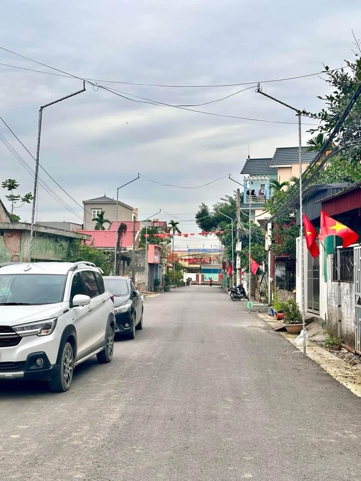 Đất nền Bàng La Đồ Sơn 135m² giá 2 tỷ - Gần biển và khu du lịch!