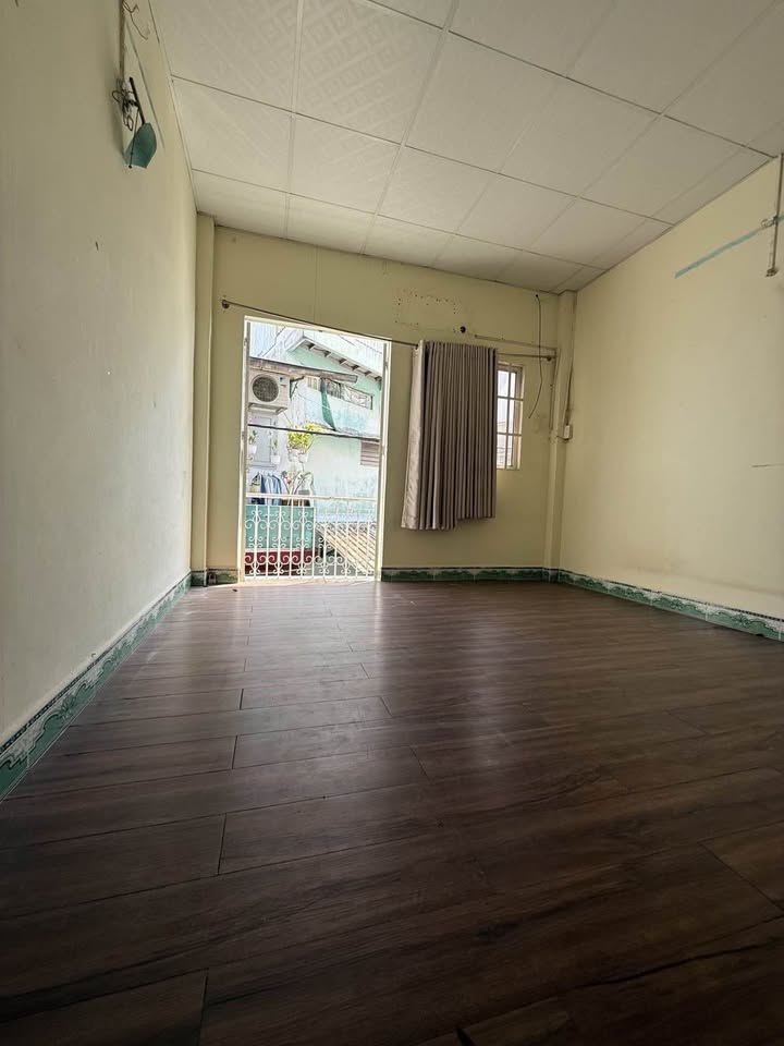 Nhà 2 tầng Tỉnh Lộ 10, Bình Tân, 28m² giá 3.08 tỷ - Vị trí đẹp gần chợ và trường học!