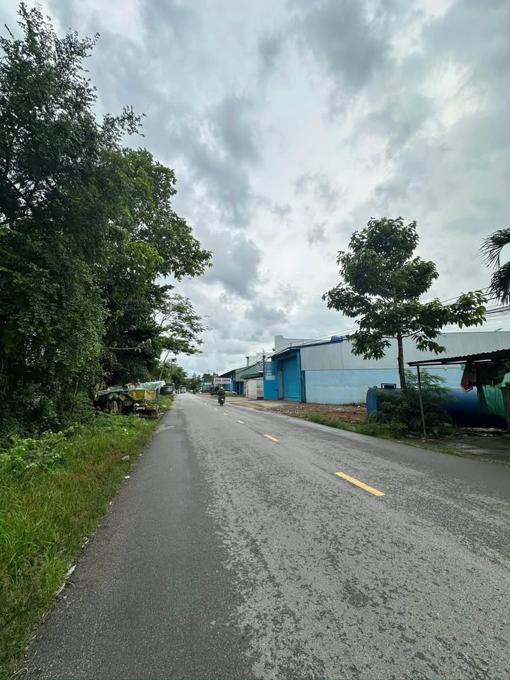 Đất nền mặt tiền đường Phạm Hùng, Sóc Trăng 2400m² giá 7.5 tỷ - Sổ đỏ chính chủ!