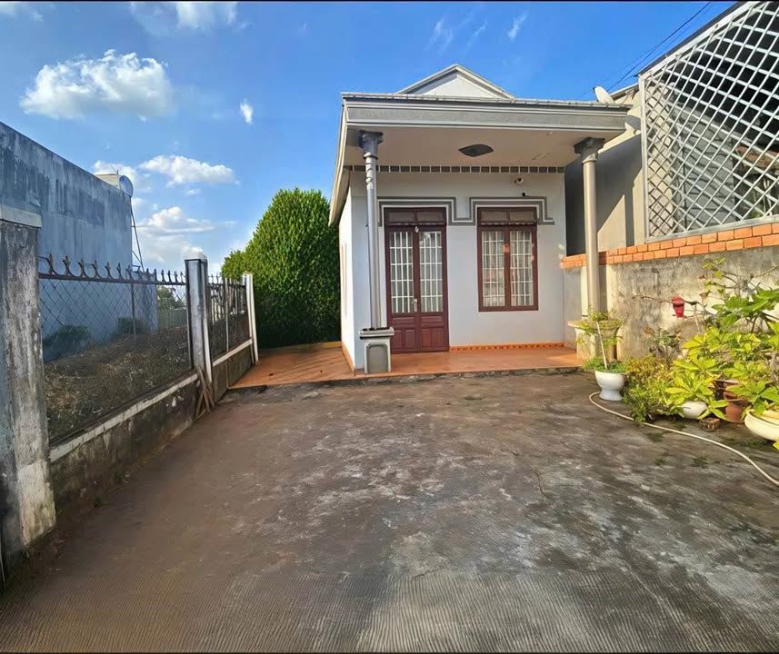 Nhà riêng Lê Hồng Phong, Đức Trọng 430m² giá 3.8 tỷ - Sẵn sàng vào ở ngay!