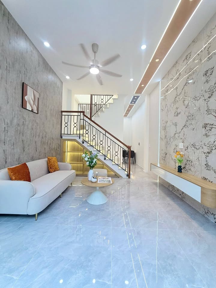 Nhà đẹp quận Gò Vấp 34m² giá 4.98 tỷ - Sẵn sàng vào ở ngay!