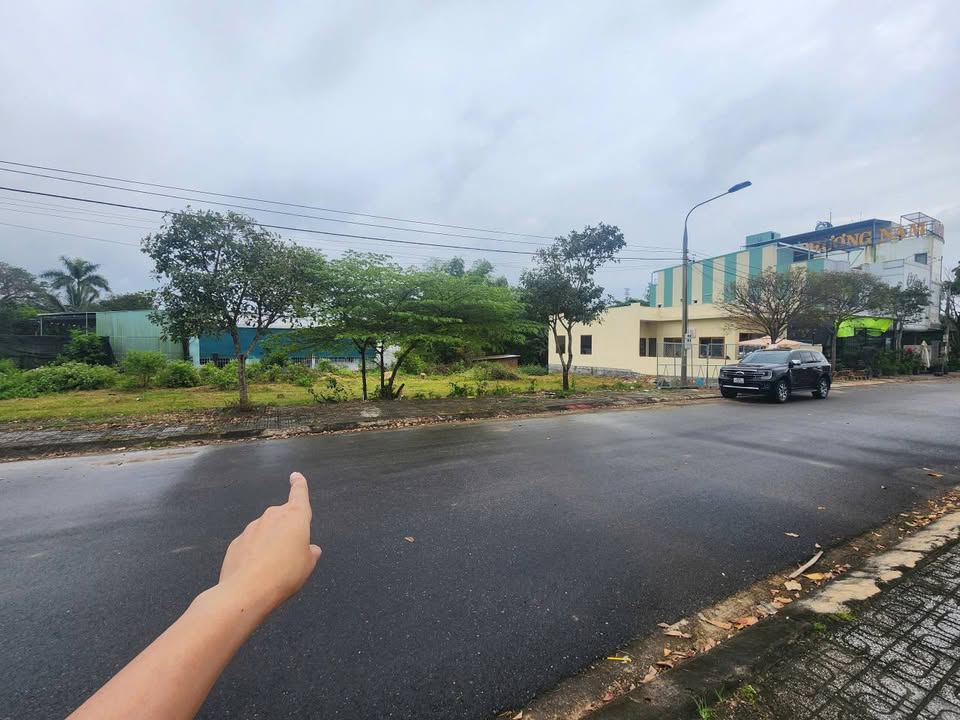 Đất mặt tiền kinh doanh đường Nguyễn Tất Thành, 130m² giá 2.3 tỷ - Cơ hội đầu tư vàng!