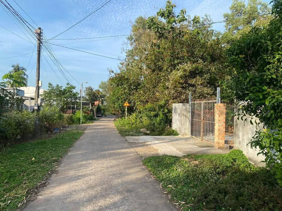 Đất thổ cư mặt tiền Bê Tông Gia Canh, Định Quán 127m² giá 430 triệu - Đầu tư sinh lời hấp dẫn!