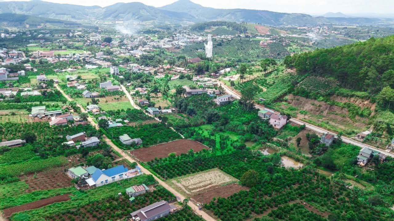 Đất nền thổ cư 360m² Thôn 5, Gia Lâm, Lâm Hà chỉ 1.6 tỷ - Đầu tư sinh lời ngay!