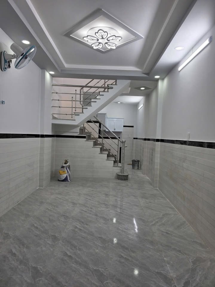 Nhà 2 Tầng Hẻm 551 Lê Văn Khương 32m² giá 1.79 tỷ - Sẵn sàng đón Tết!