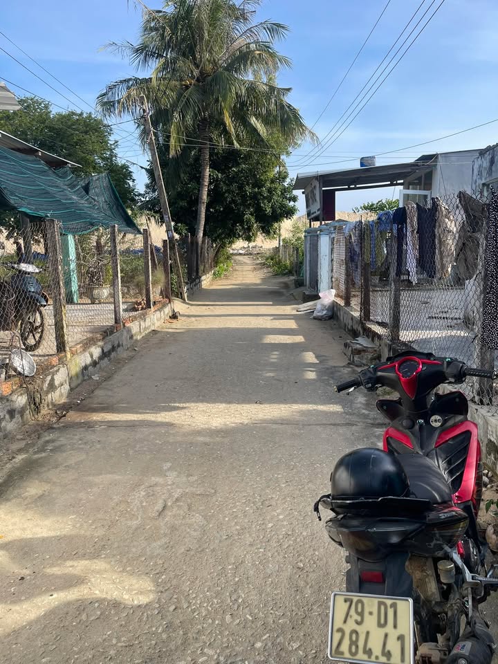 Đất nền Vạn Hưng, Khánh Hòa - 250m² giá chỉ 1.75 tỷ - Sổ đỏ chính chủ!